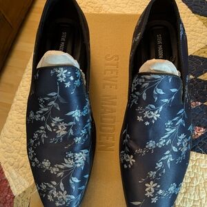 Steve Madden Men's Floral Blue Loafers